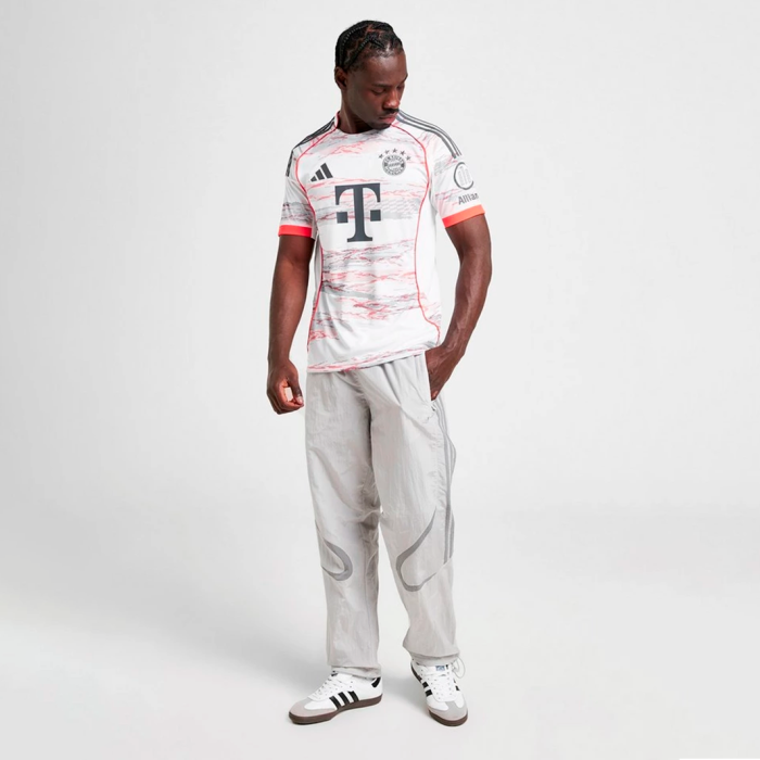 Bayern Munich 2025/26 Away Jersey - Fan Version - Image 2