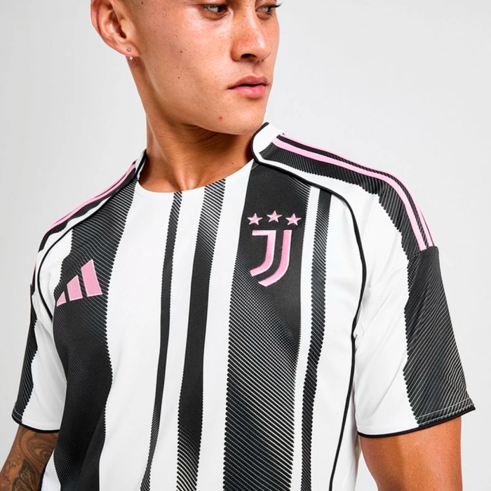 Juventus 2025/26 Home Jersey - Fan Version - Image 4