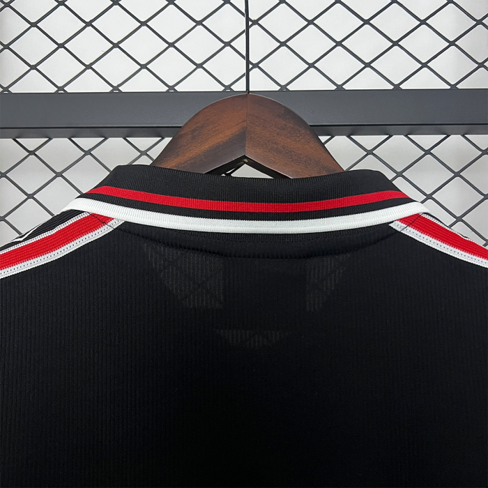 Manchester United 1998/99 Away Jersey – Retro Version - Image 2