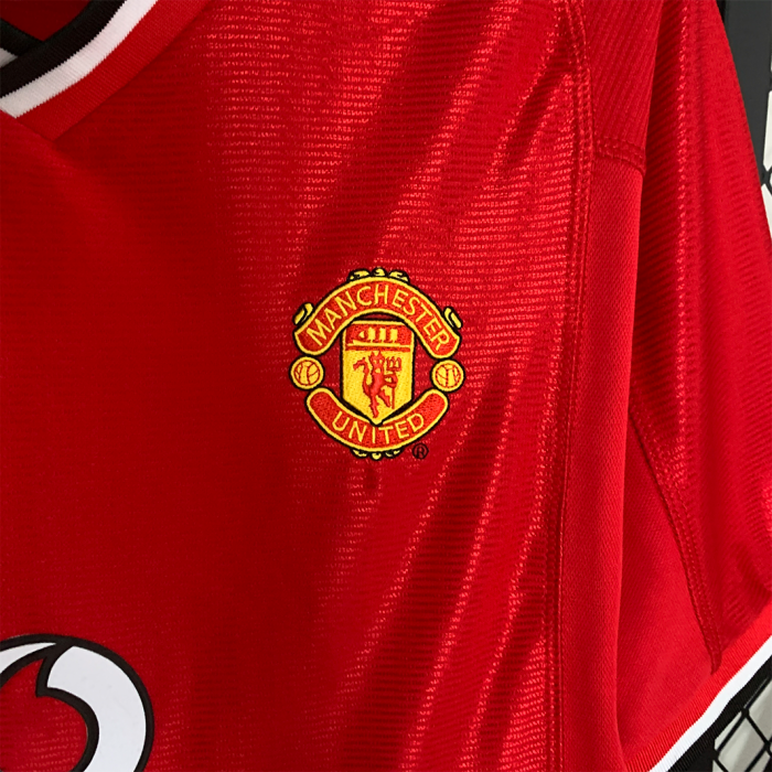 Manchester United 2000/02 Home Jersey – Retro Version - Image 2