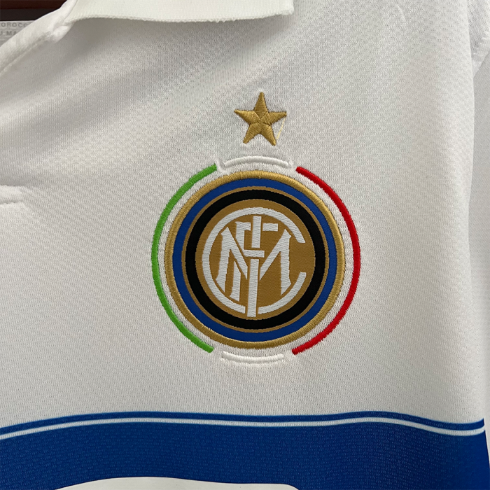Inter Milan 2009/10 Away Jersey – Retro Version - Image 2