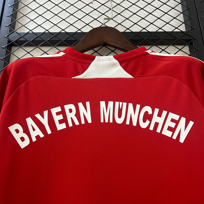 Bayern Munich 2005/06 Home Jersey – Retro Version - Image 3