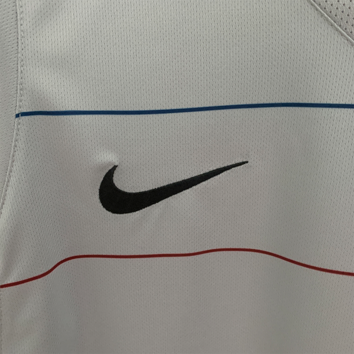 Barcelona 2003/04 Away Jersey – Retro Version - Image 3