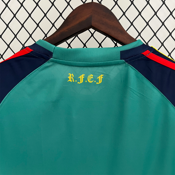 Spain 2010 Goalkeeper Jersey – Retro Version - Image 3