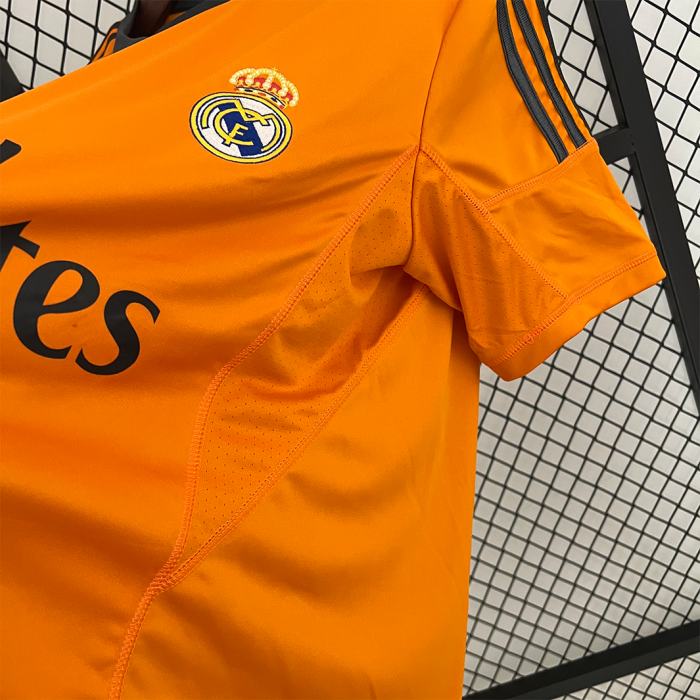 Real Madrid 2013/14 Third Jersey – Retro Version - Image 3