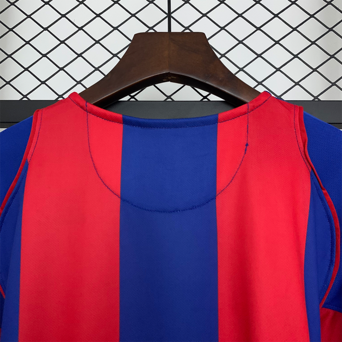 Barcelona 2004/05 Third Jersey – Retro Version - Image 3
