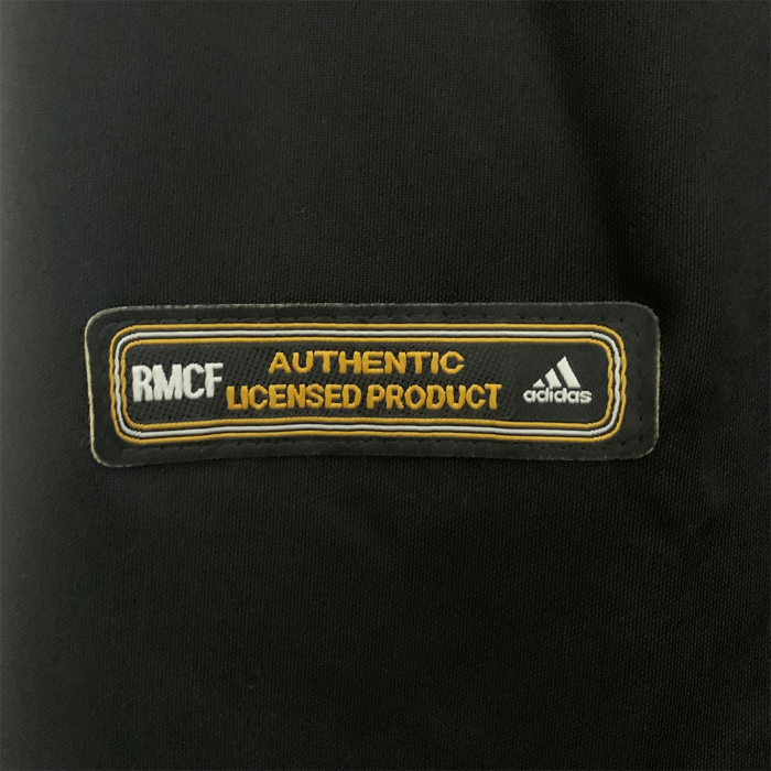 Real Madrid 2001/02 Away Jersey – Retro Version - Image 3