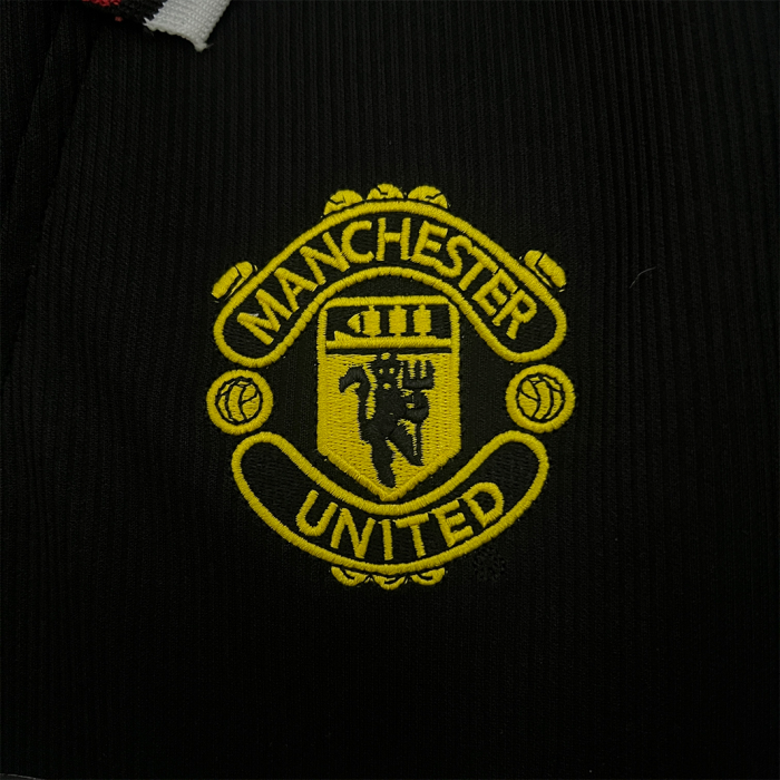 Manchester United 1998/99 Away Jersey – Retro Version - Image 4
