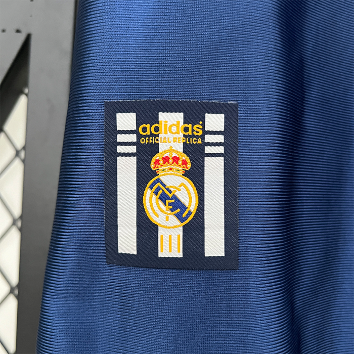 Real Madrid 1998/99 Third Jersey – Retro Version - Image 4