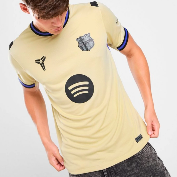 Barcelona x Kobe 2025/26 Away Jersey – Fan Version - Image 3