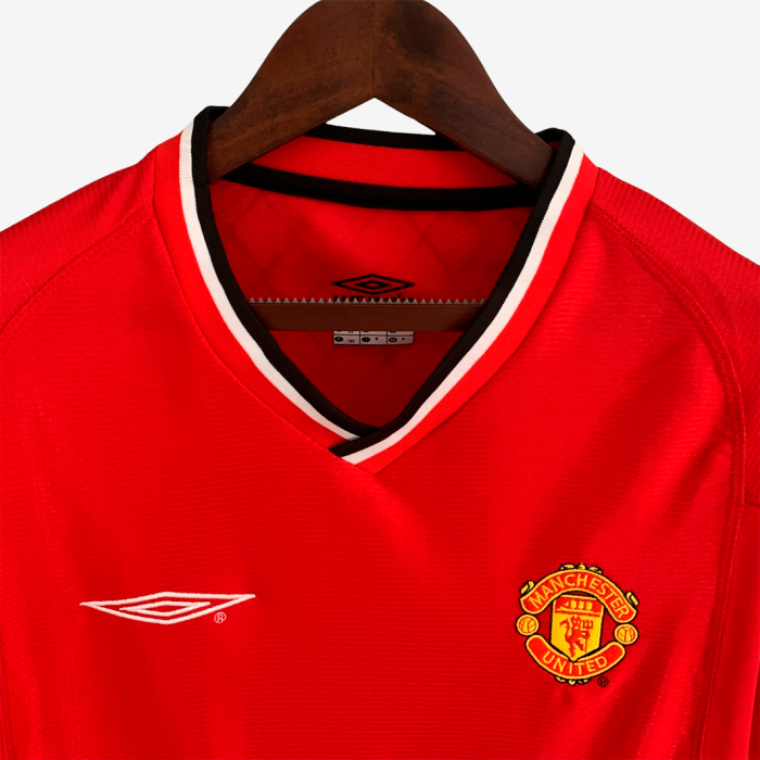 Manchester United 2000/02 Home Jersey – Retro Version - Image 4