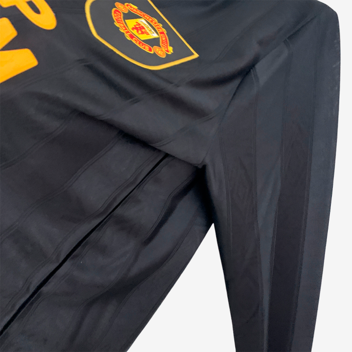 Manchester United 1993/95 Away Jersey Long Sleeve – Retro Version - Image 4