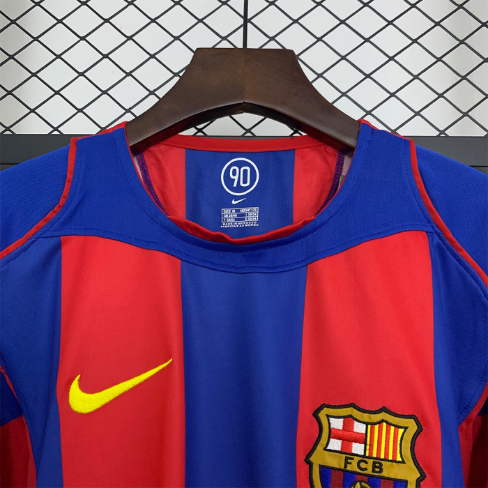 Barcelona 2004/05 Third Jersey – Retro Version - Image 4