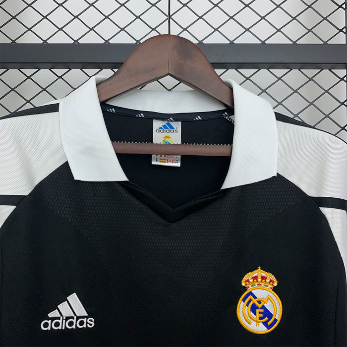 Real Madrid 2001/02 Away Jersey – Retro Version - Image 4