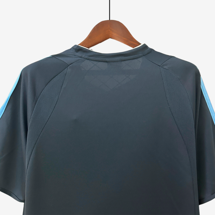 Real Madrid 2003/04 Away Jersey – Retro Version - Image 5