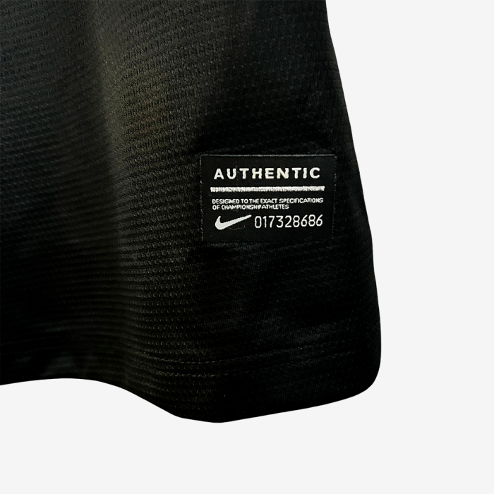 Manchester City 2013/14 Away Jersey – Retro Version - Image 5