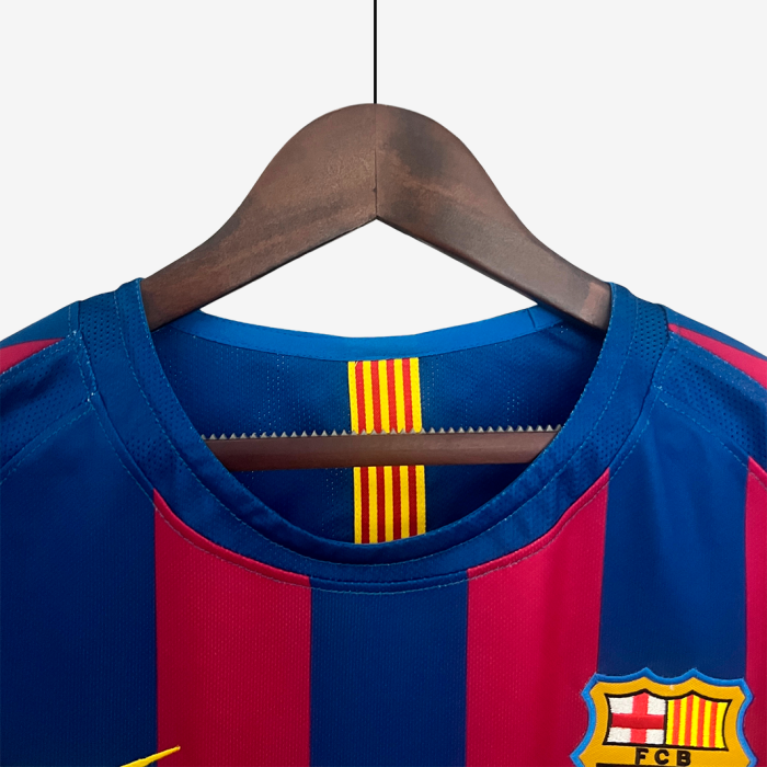 Barcelona 2005/06 Home Jersey – Retro Version - Image 5