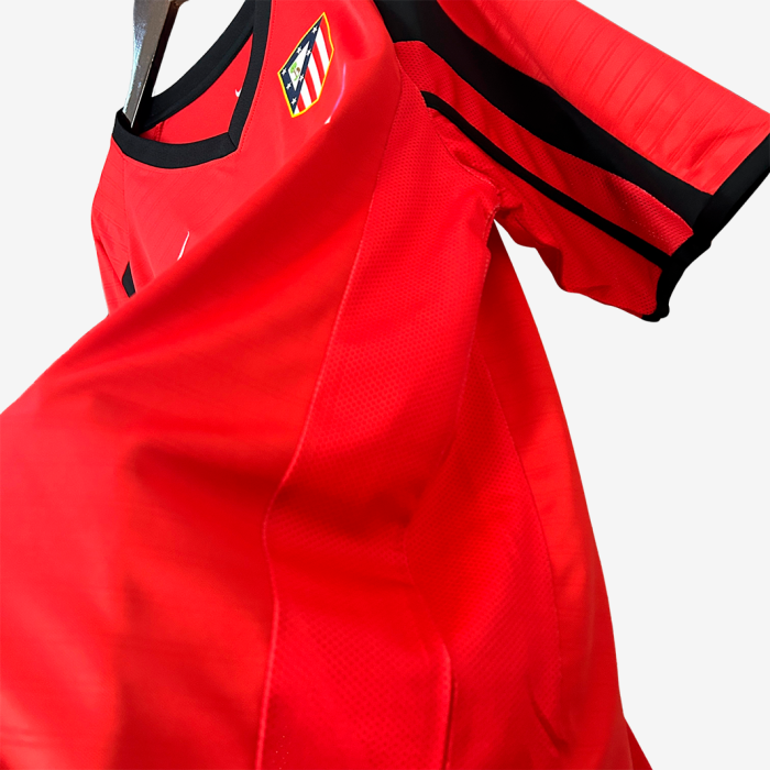 Atletico Madrid 2001/02 Away Jersey – Retro Version - Image 4