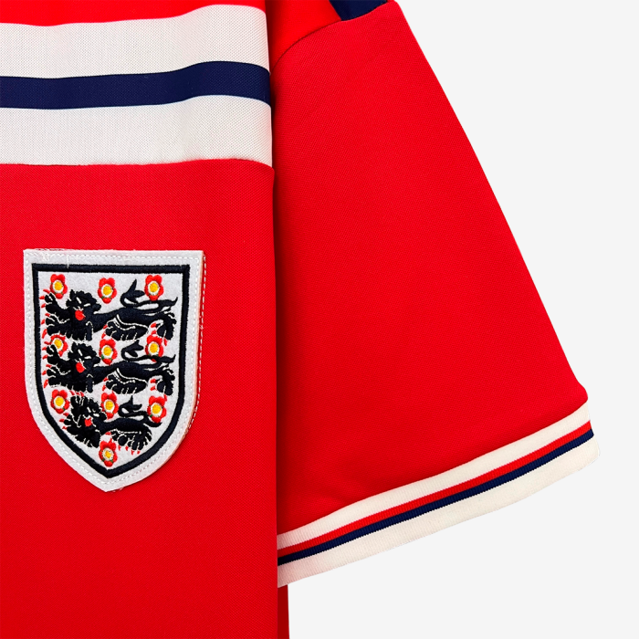 England 1982 Away Jersey – Retro Version - Image 5