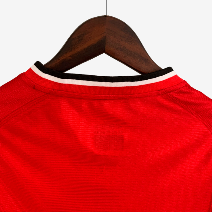 Manchester United 2000/02 Home Jersey – Retro Version - Image 5