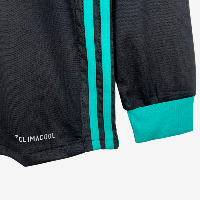 Real Madrid 2017/18 Away Jersey Long Sleeve – Retro Version - Image 5