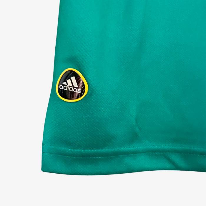 Spain 2010 Goalkeeper Jersey – Retro Version - Image 6