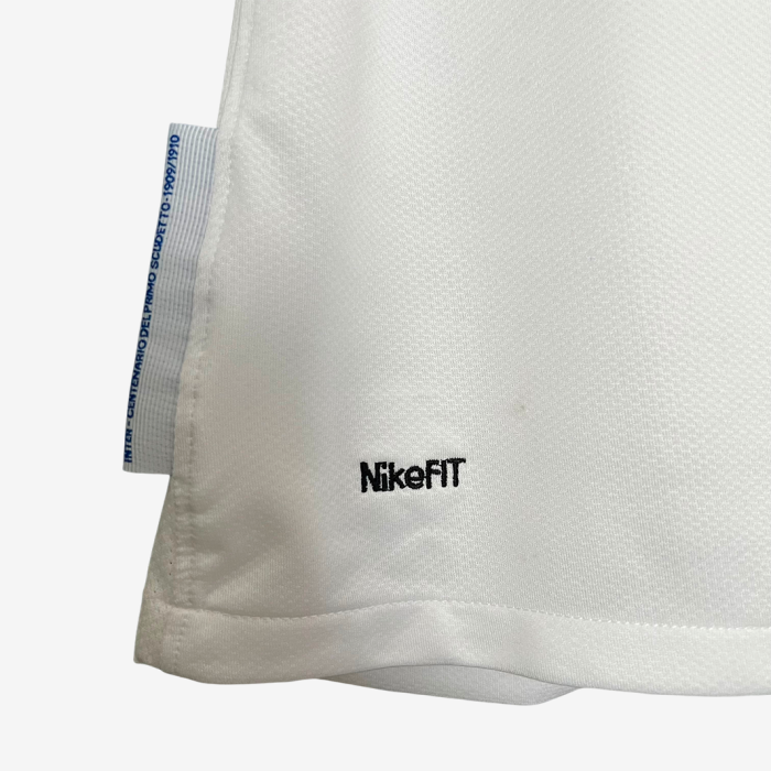 Inter Milan 2009/10 Away Jersey – Retro Version - Image 6