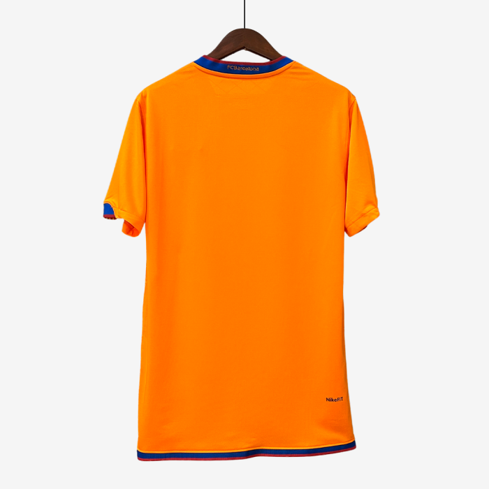 Barcelona 2006/07 Away Jersey – Retro Version - Image 7