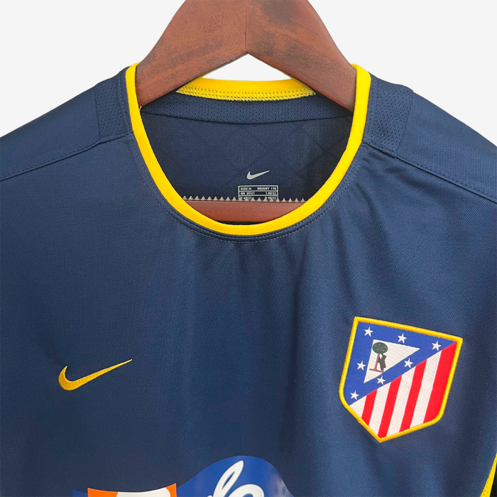 Atletico Madrid 2002/03 Away Jersey – Retro Version - Image 7