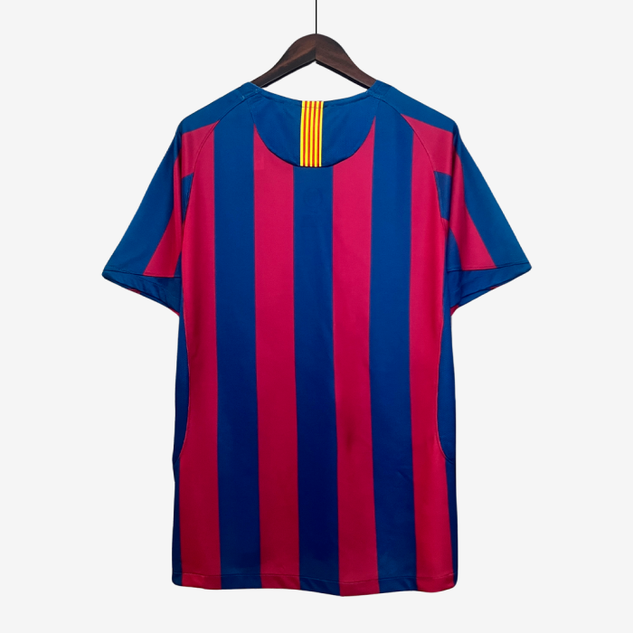 Barcelona 2005/06 Home Jersey – Retro Version - Image 7