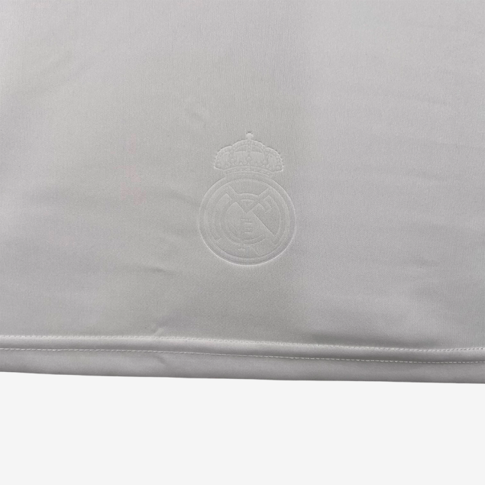 Real Madrid 2008/09 Home Jersey – Retro Version - Image 7