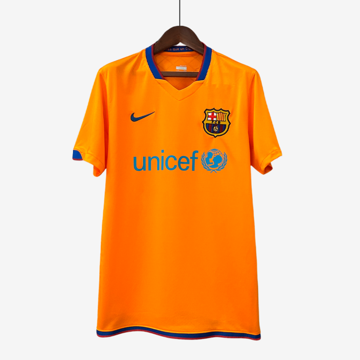 Barcelona 2006/07 Away Jersey – Retro Version - Image 1