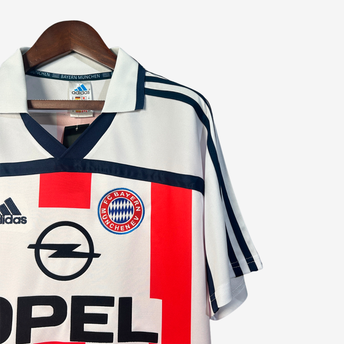 Bayern Munich 2000/02 Away Jersey – Retro Version - Image 7