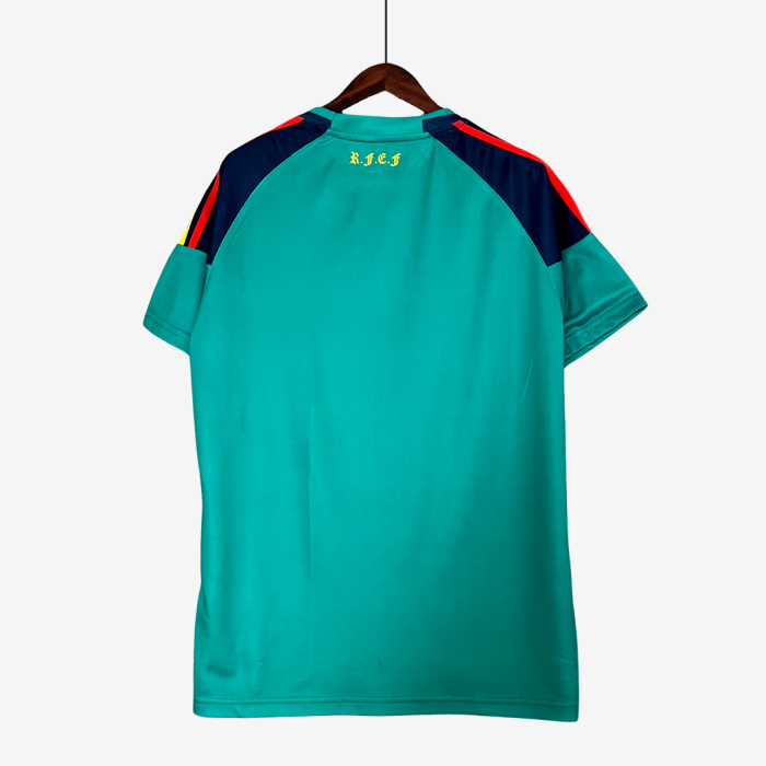 Spain 2010 Goalkeeper Jersey – Retro Version - Image 9