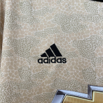 Manchester United 2019/20 Away Jersey – Retro Version - Image 8