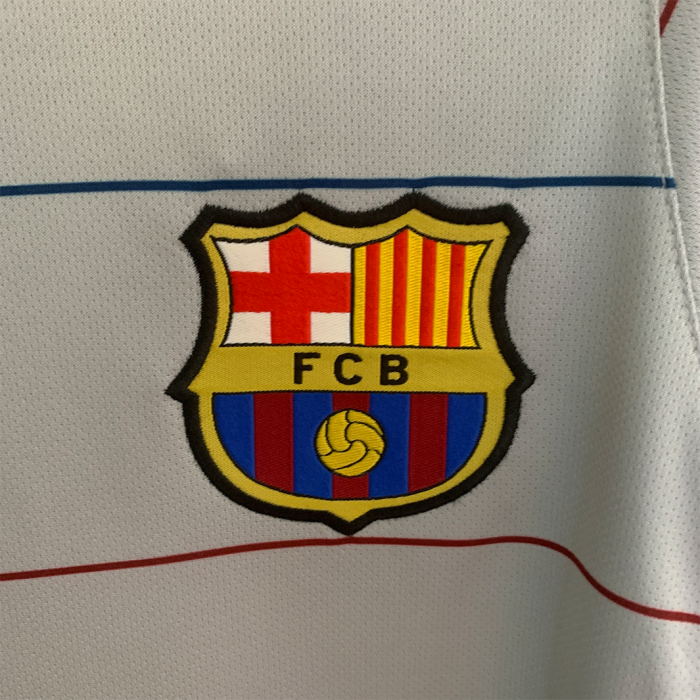 Barcelona 2003/04 Away Jersey – Retro Version - Image 8