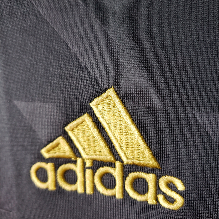 Real Madrid 2011/12 Away Jersey - Retro Version - Image 4