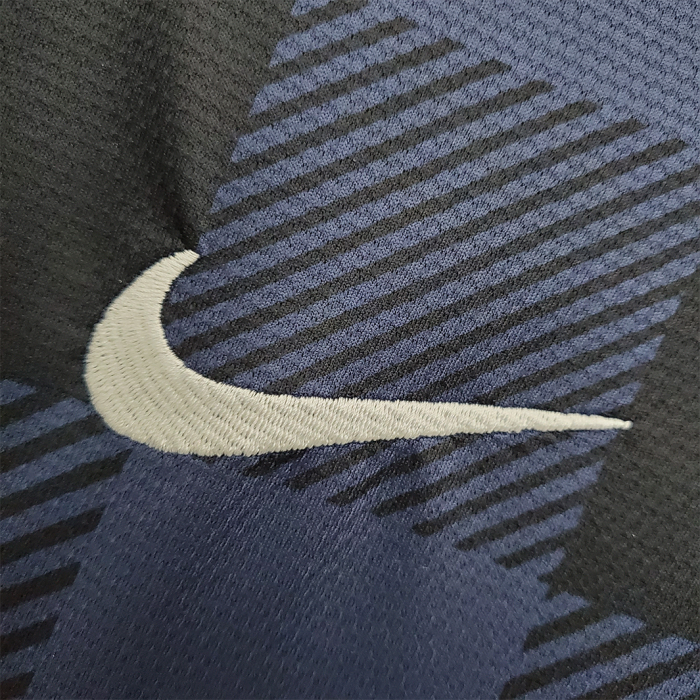Manchester United 2013/14 Third Jersey – Retro Version - Image 2