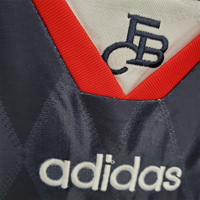 Bayern Munich 1997/99 Home Jersey – Retro Version - Image 2