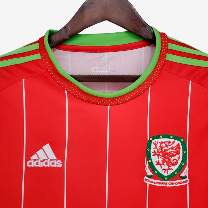 Wales 2015/16 Home Jersey – Retro Version - Image 2