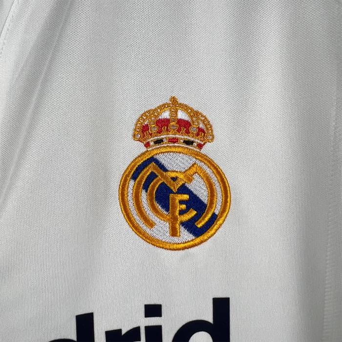 Real Madrid 2001/02 Home Jersey – Retro Version - Image 2