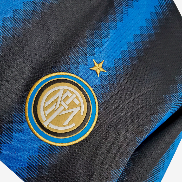 Inter Milan 2010/11 Home Jersey Long Sleeve - Retro Version - Image 3