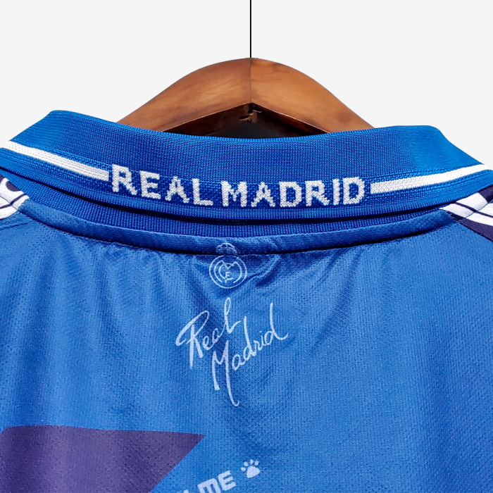Real Madrid 1994/96 Home Jersey - Retro Version - Image 3