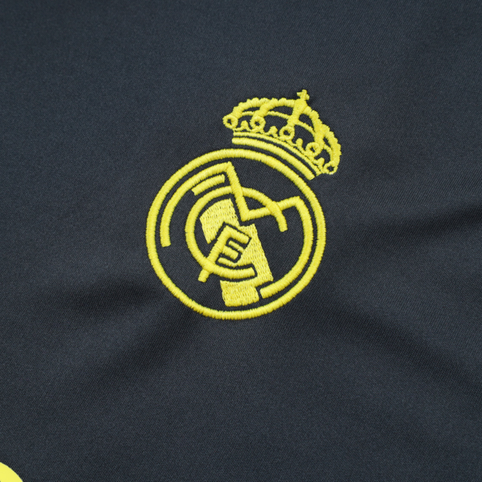 Real Madrid 2025/26 Kit Training - Image 10