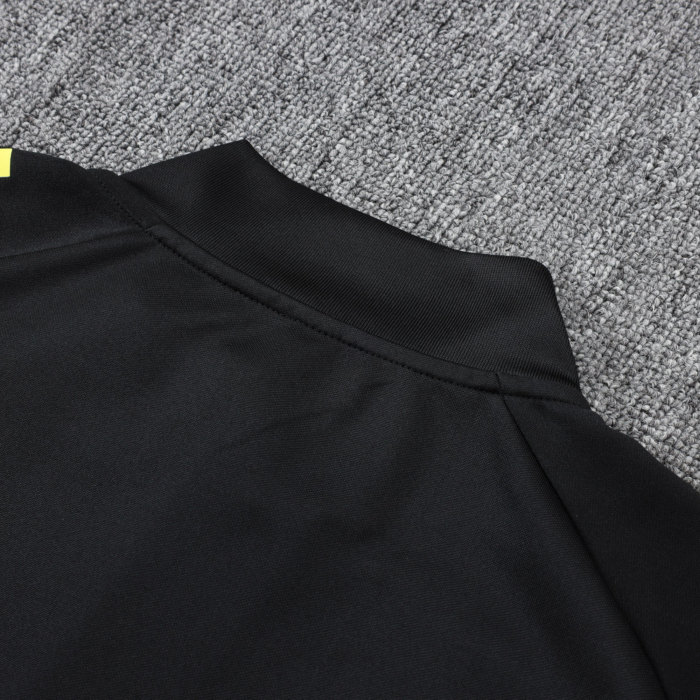 Manchester United 2025/26 Tracksuit - Image 10