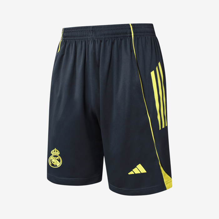 Real Madrid 2025/26 Kit Training - Image 5