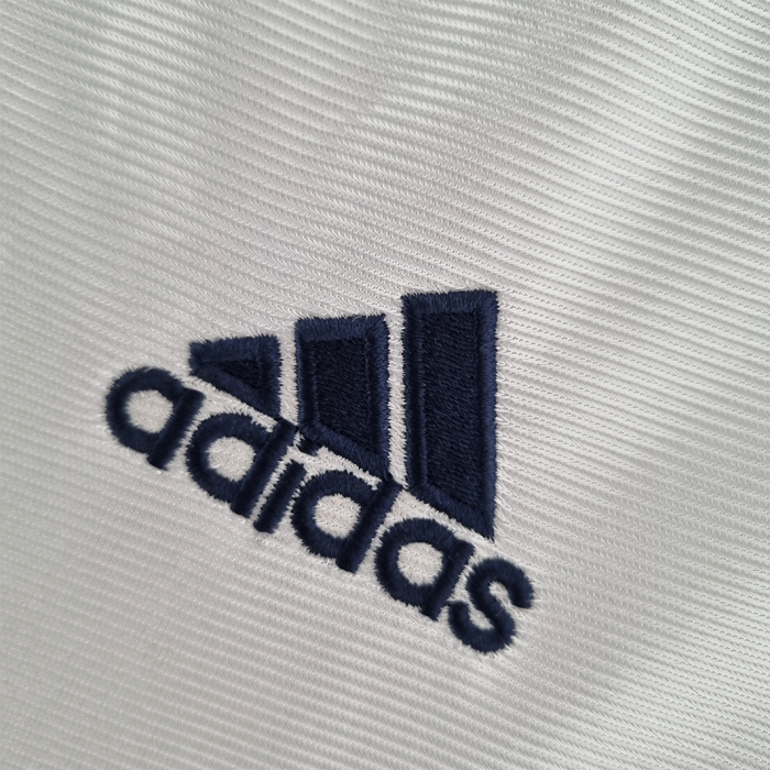 Real Madrid 2000/01 Home Jersey – Retro Version - Image 3
