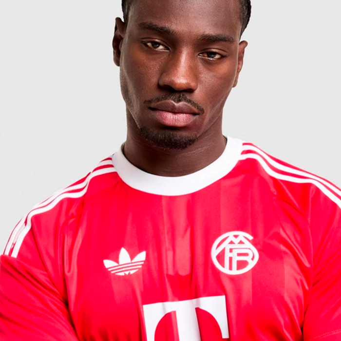 Bayern Munich 2025/26 Goalkeeper Jersey – Fan Version - Image 6