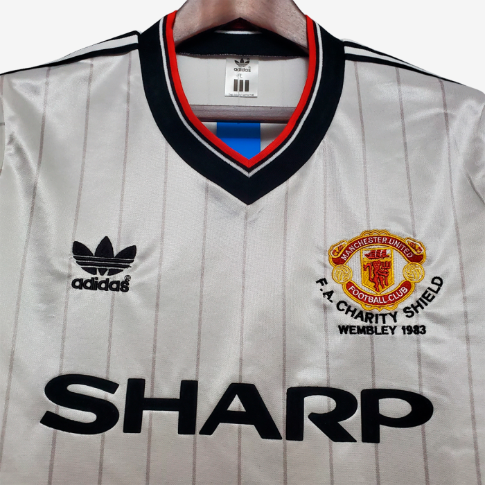 Manchester United 1983/84 Away Jersey - Retro Version - Image 3