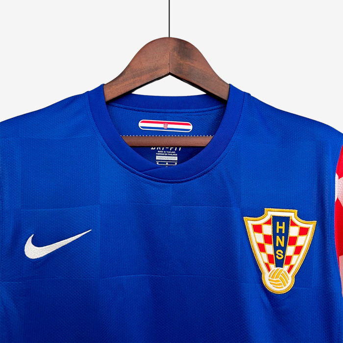 Croatia 2010 Away Jersey - Retro Version - Image 4